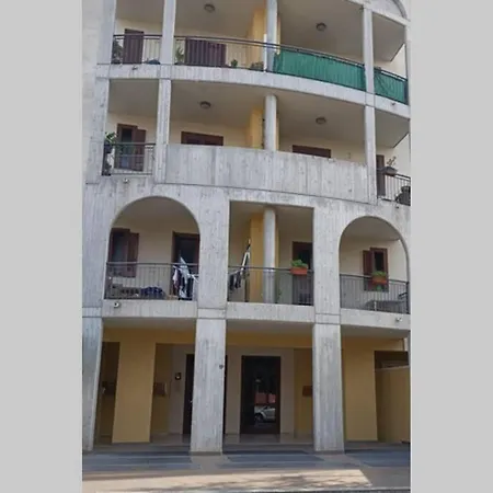 A Cinque Minuti Dal Centro Di *